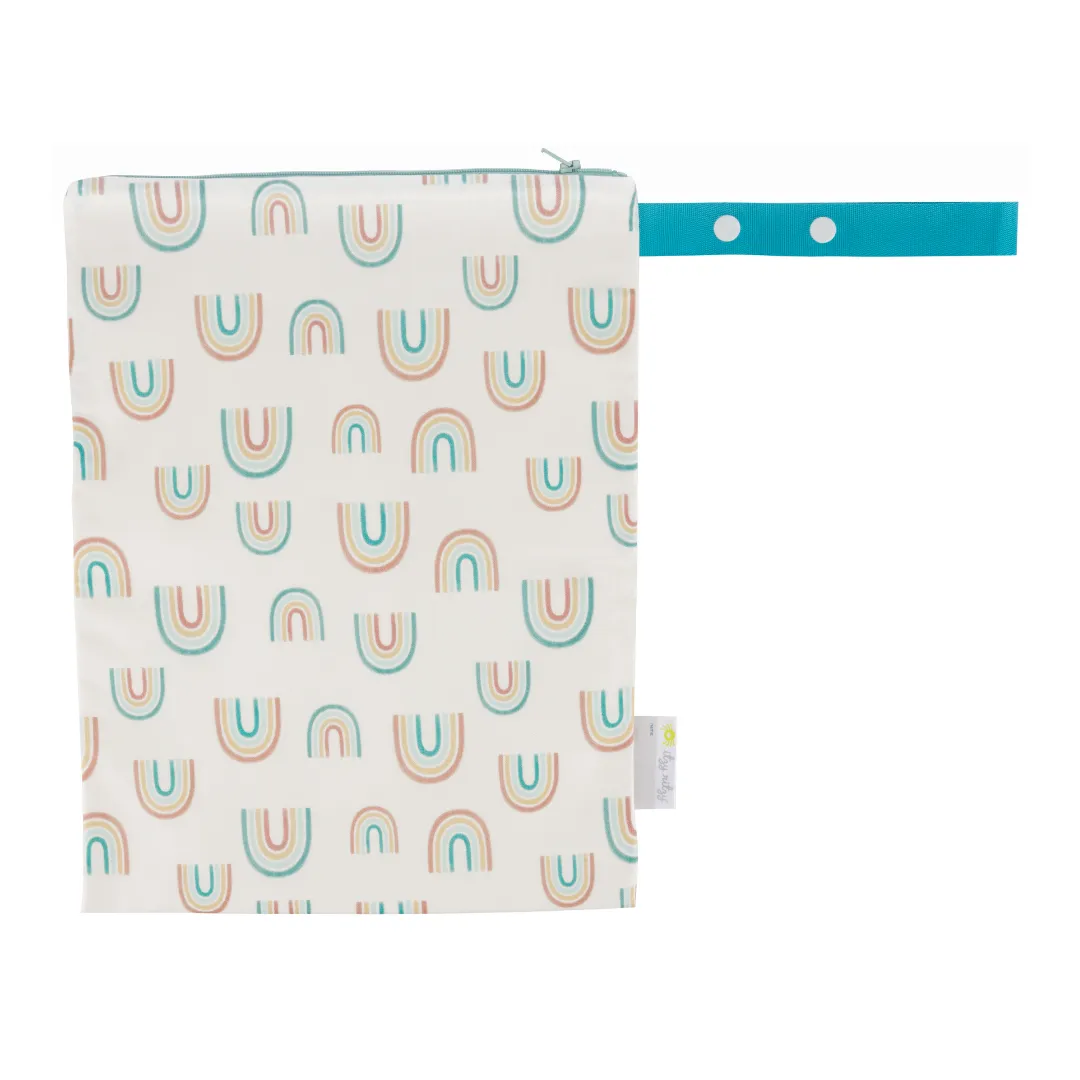 Itzy Ritzy Travel Happens Medium Wet Bags