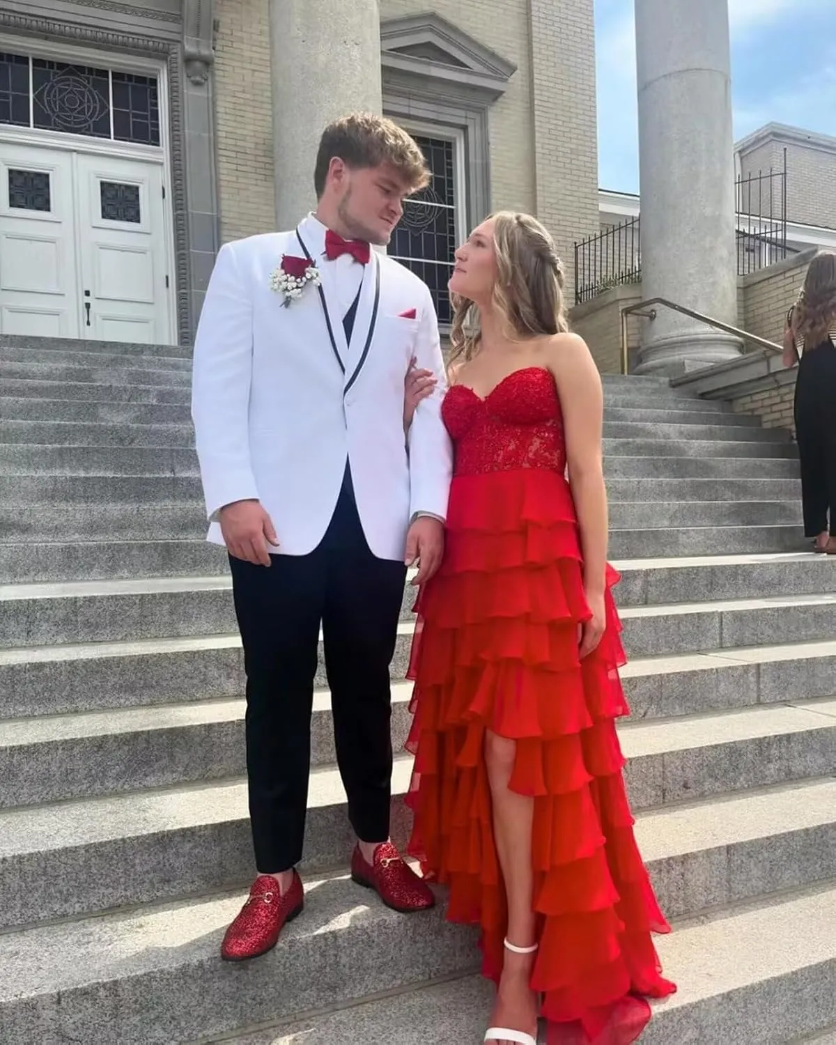 Strapless Lace Applique Prom Dresses 2025 for Women Tiered Ruffles Chiffon Long Formal Evening Gowns with Slit