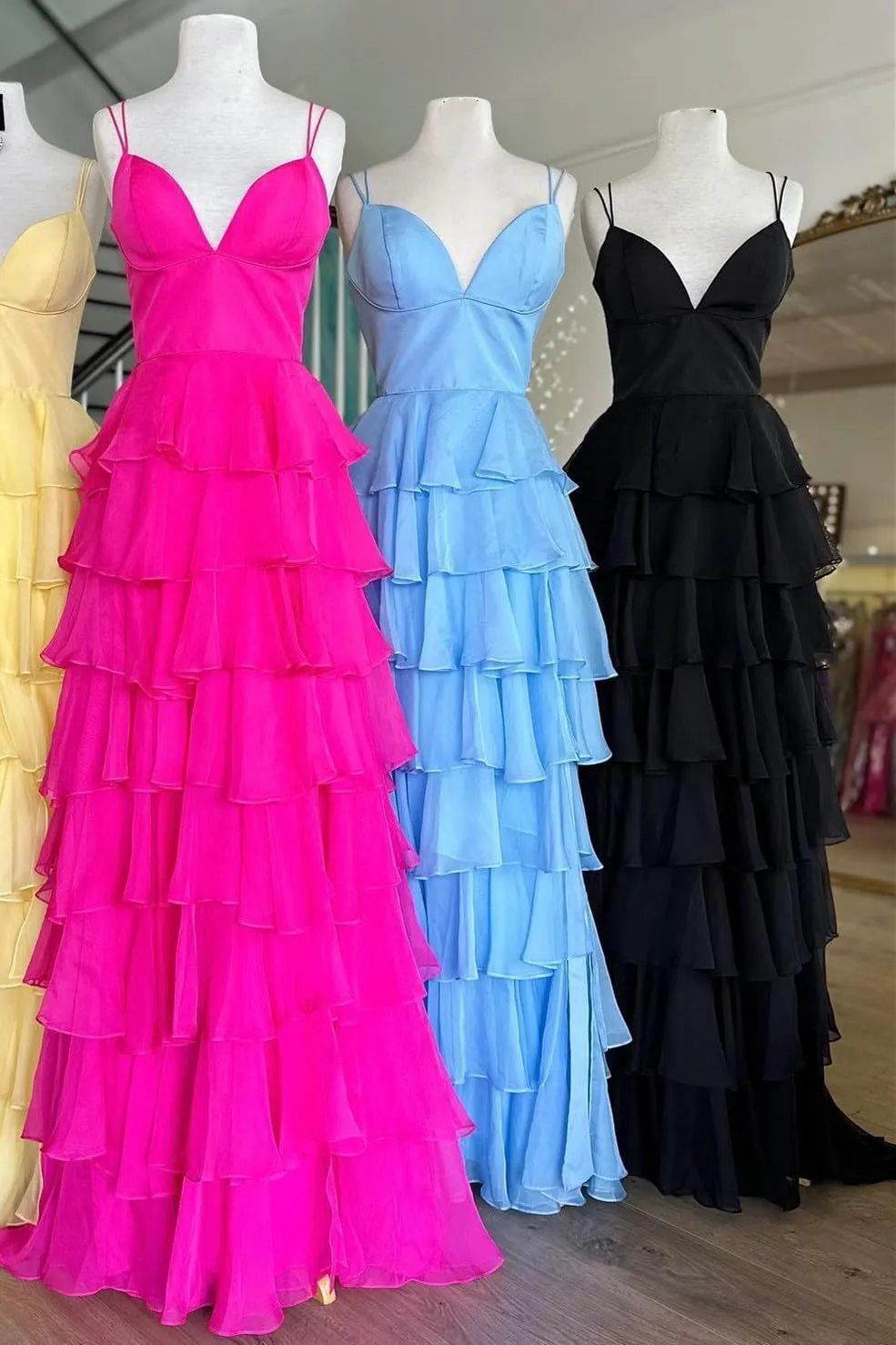 Tiered Chiffon Prom Dresses for Women 2025 Ruffle Corset Ball Gowns Spaghetti Straps Evening Party Dress