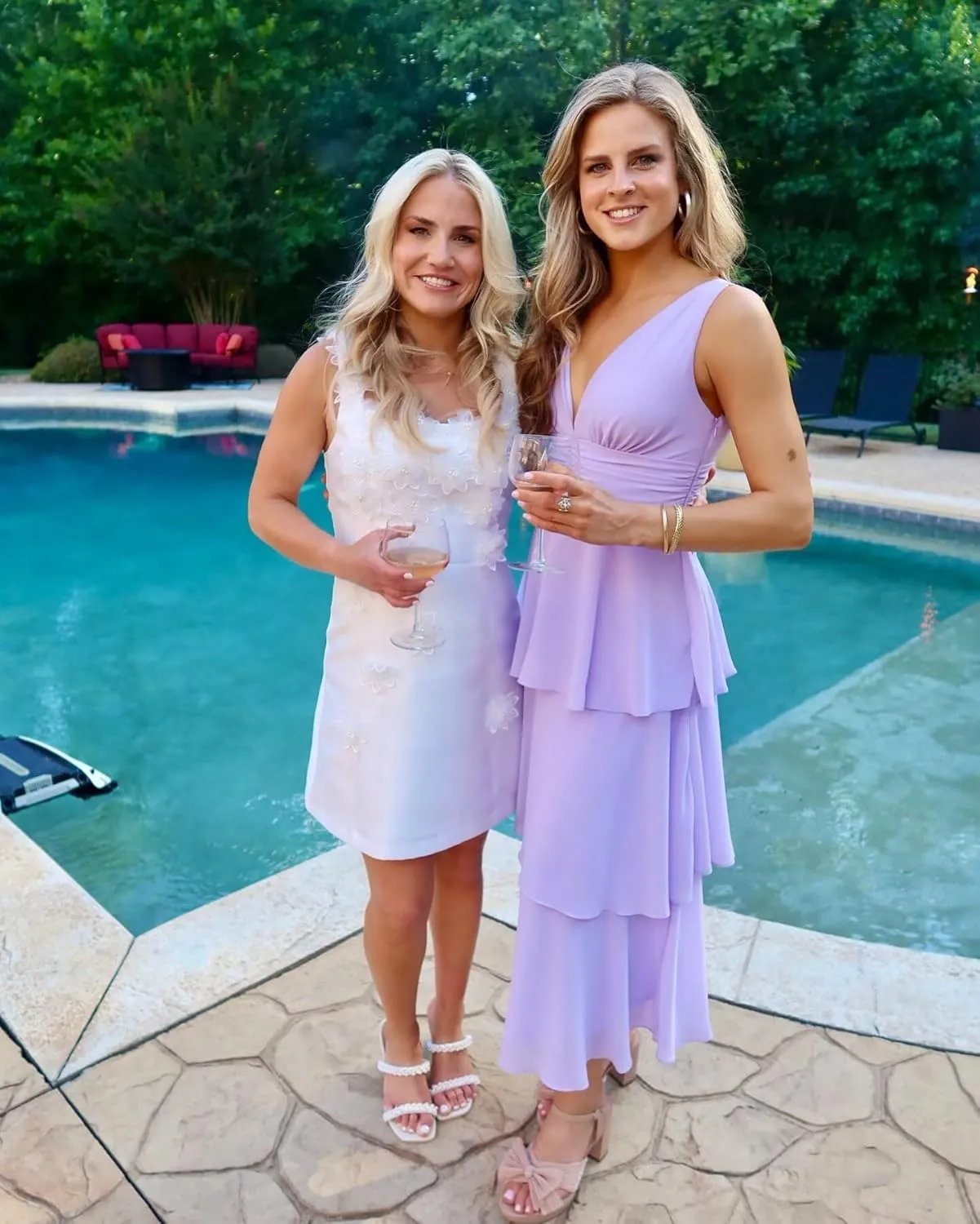 V Neck Tiered Chiffon Bridesmaid Dresses Tea Length 2025 Ruffle Formal Evening Dresses VS177