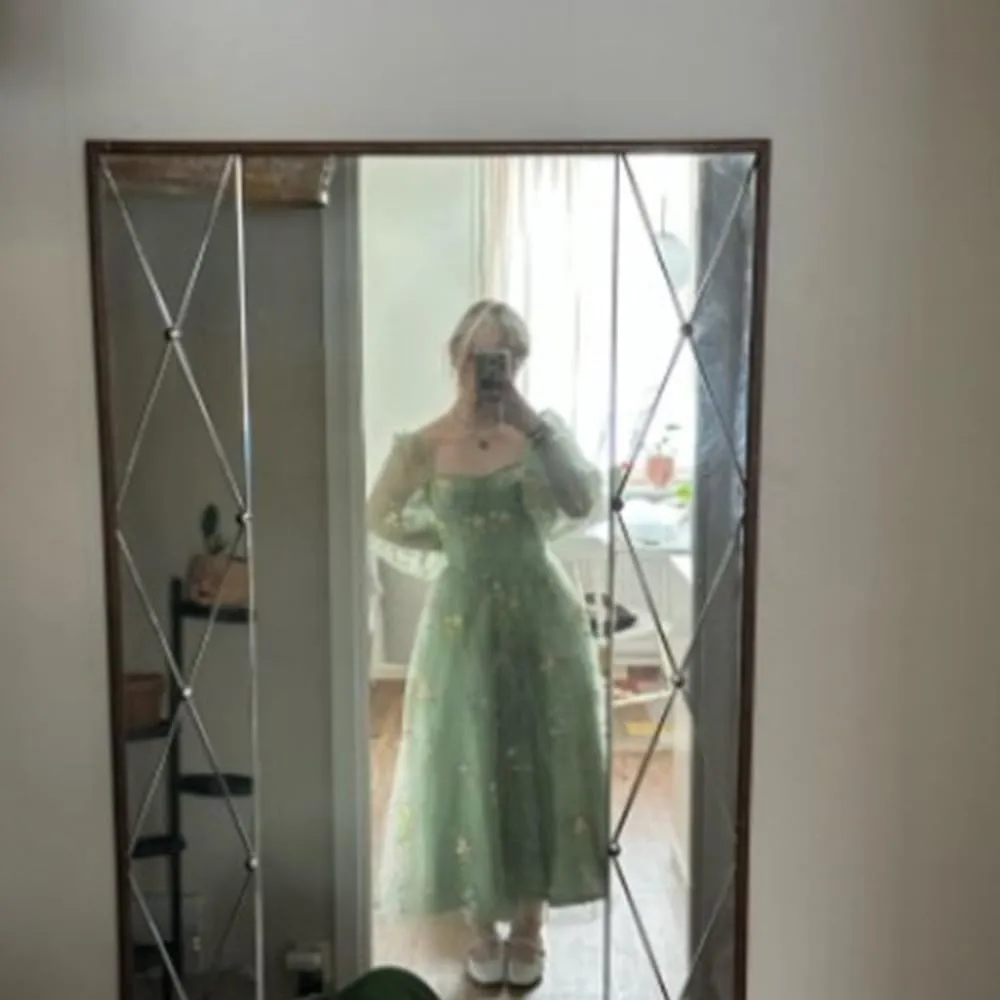 Women's Puffy Sleeve Prom Dresses Fair Flower Embroidery Tulle Green Formal Evening Party Gowns