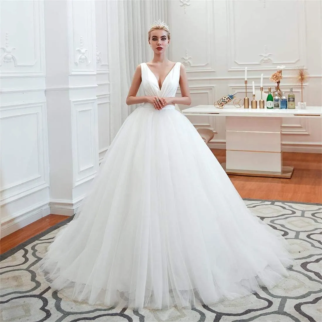 Women's Simple V Neck Sleeveless Satin Tulle Backless Bride Ball Gown Evening Wedding Dress White