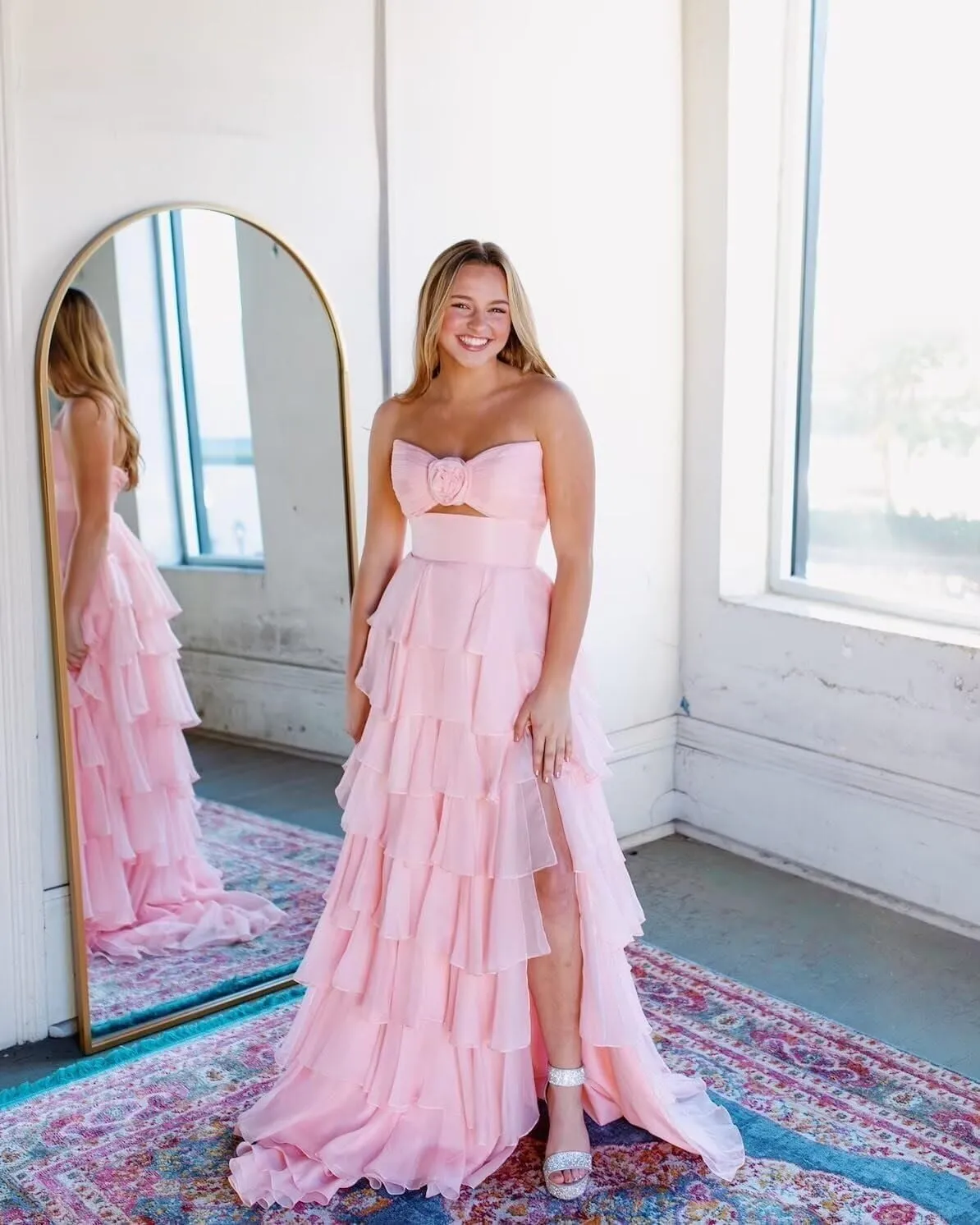 Women's Tiered 3D Flower Prom Dress with Slit 2025 Strapless Ruffle Chiffon Formal Evening Gowns
